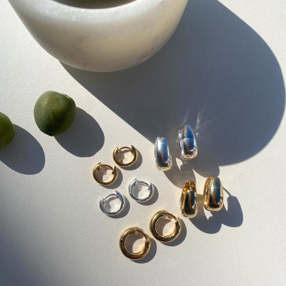 Elegant Gold Mini Huggie Hoops Earrings 7