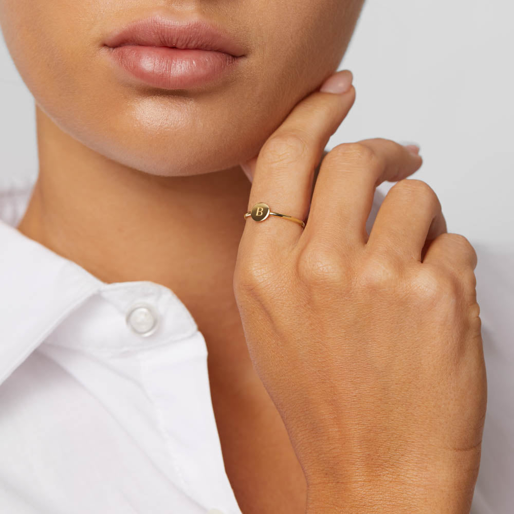 Elegant Personalized Gold Disc Ring