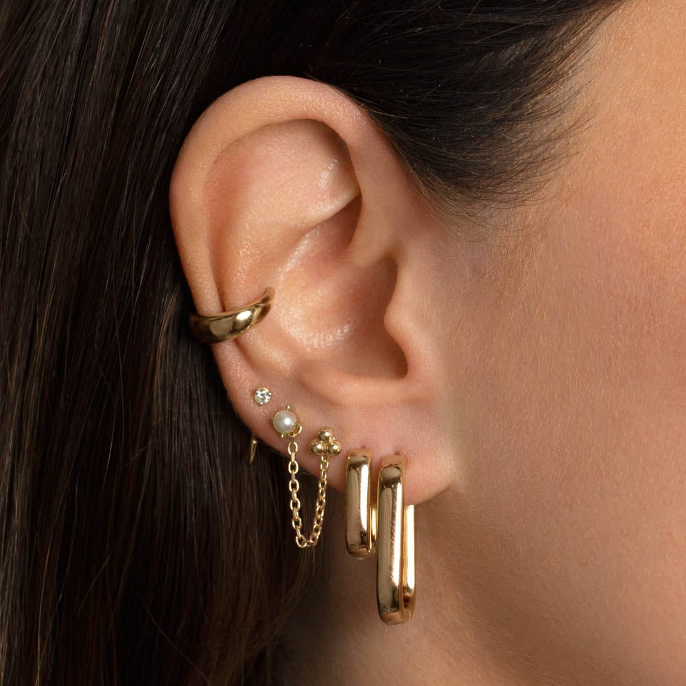 Elegant Gold Rectangular Earrings 2