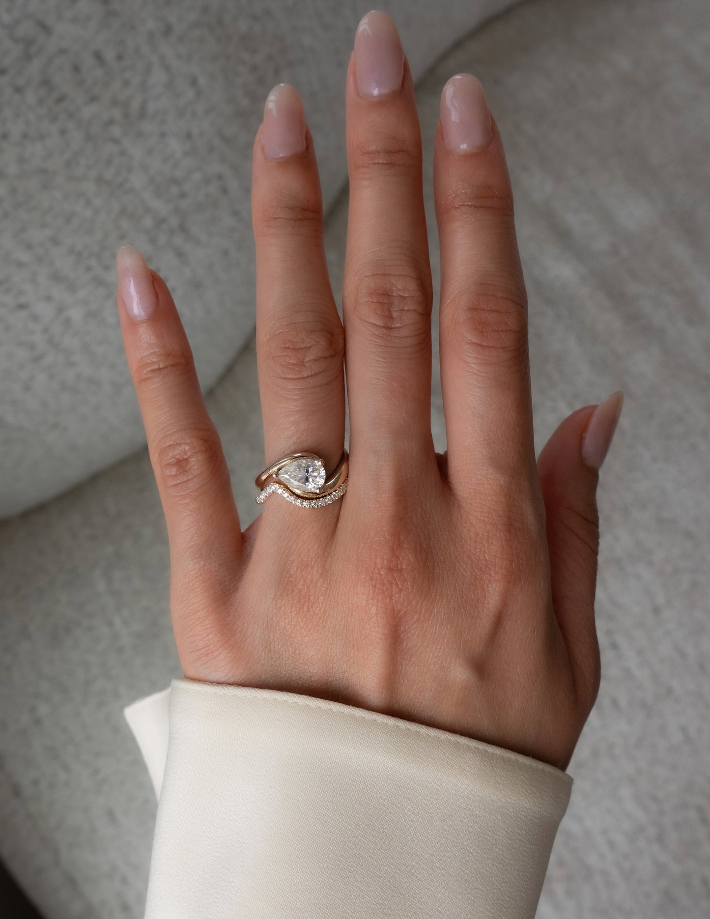 Solitaire Rapture & Pave Band- Oval Lab Grown Diamond Bridal Set