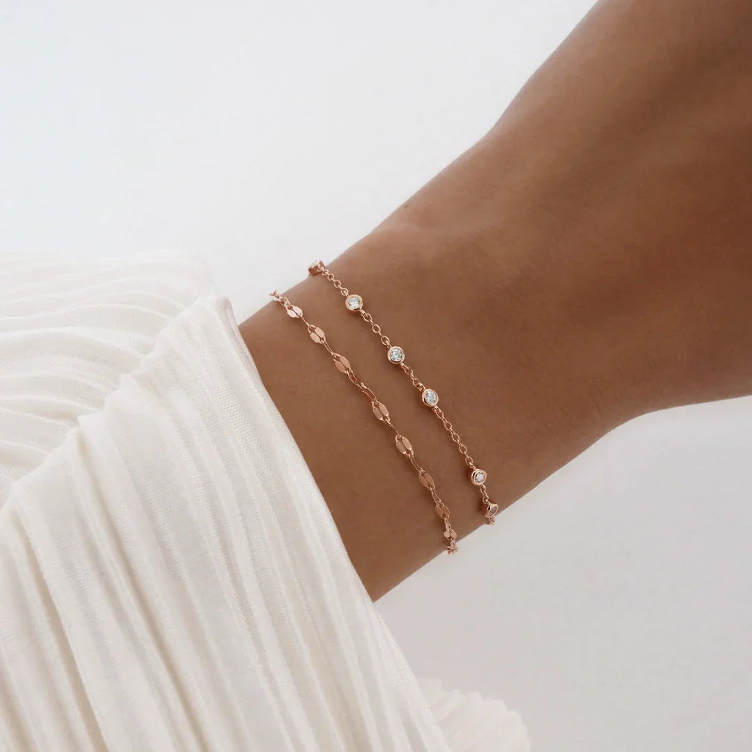 Radiant Elegance: 0.02 CTW Round Lab-Grown Diamond Gold Chain Bracelet