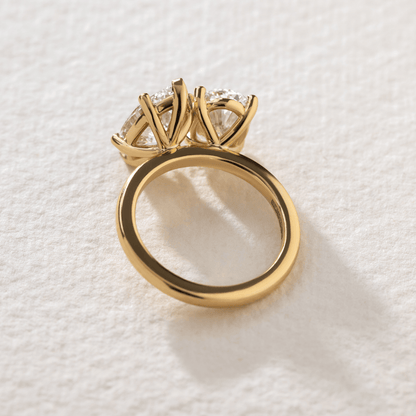 Solitaire-Oval Lab Grown Diamond Engagement Ring