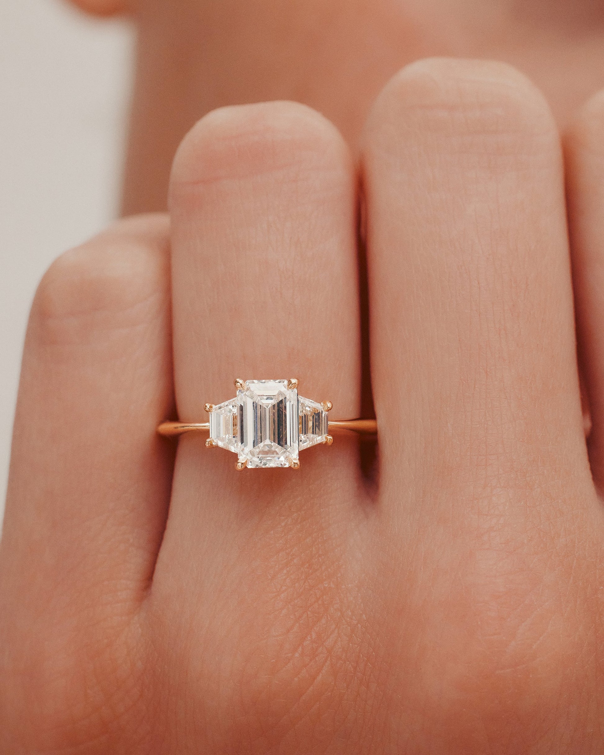 Solitaire-Oval Lab Grown Diamond Engagement Ring