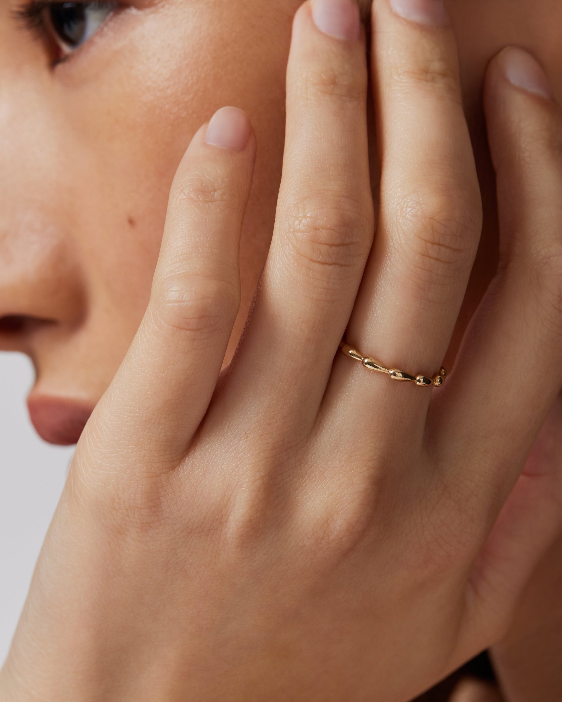 Golden Teardrop Elegance Wedding Band 3