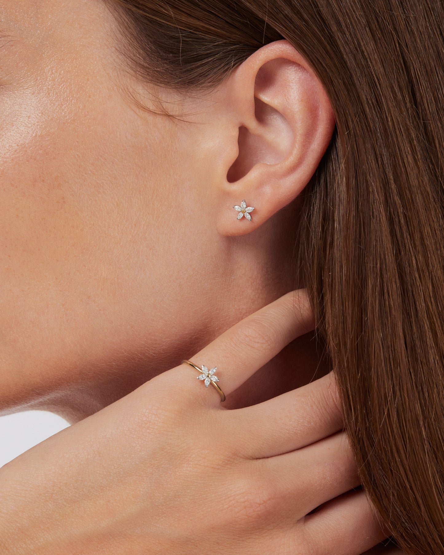 0.30 TCW Marquise Lab Grown Daisy Cartilage Stud Earring 8