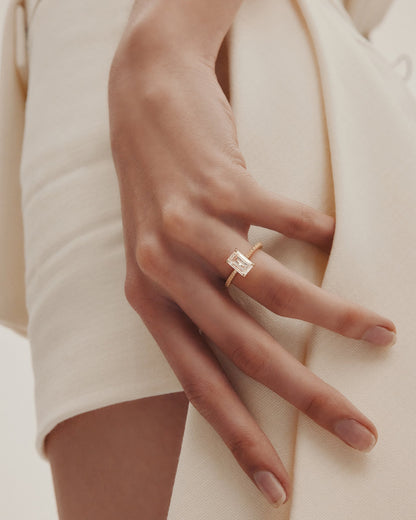 Solitaire-Oval Lab Grown Diamond Engagement Ring