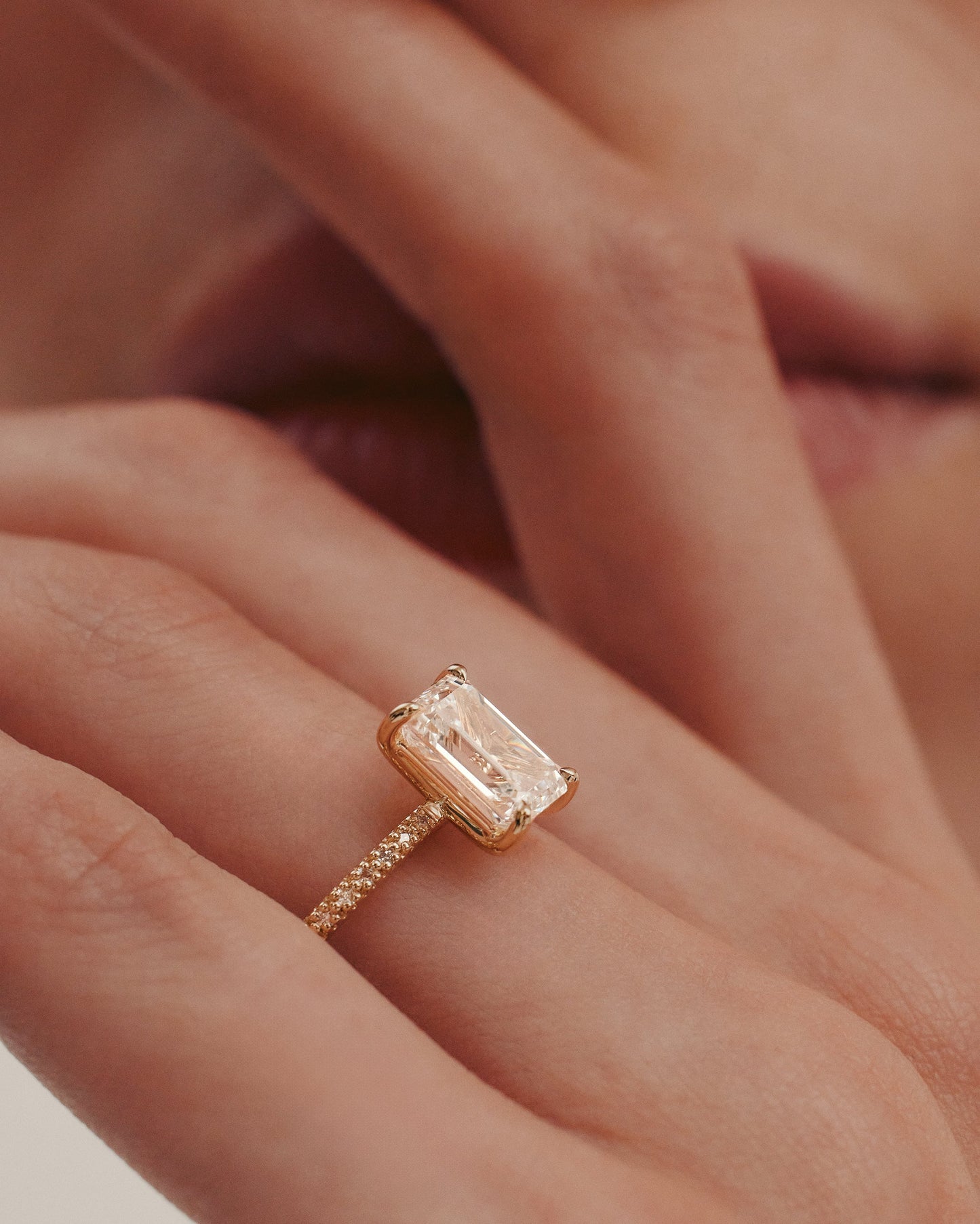 Solitaire-Oval Lab Grown Diamond Engagement Ring