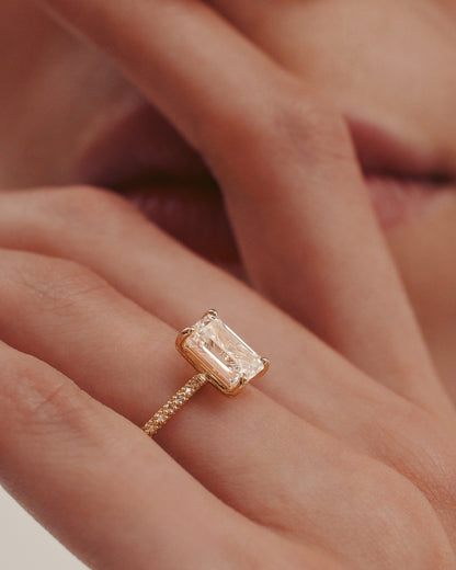 Solitaire-Oval Lab Grown Diamond Engagement Ring