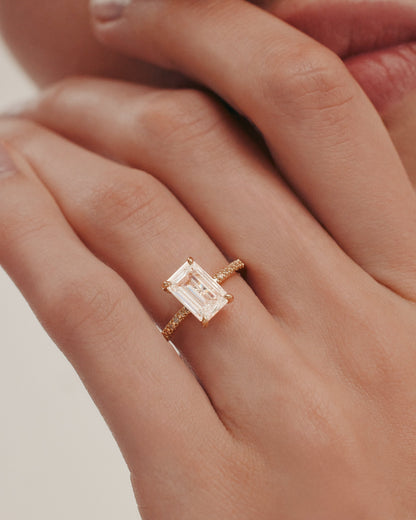 Solitaire-Oval Lab Grown Diamond Engagement Ring