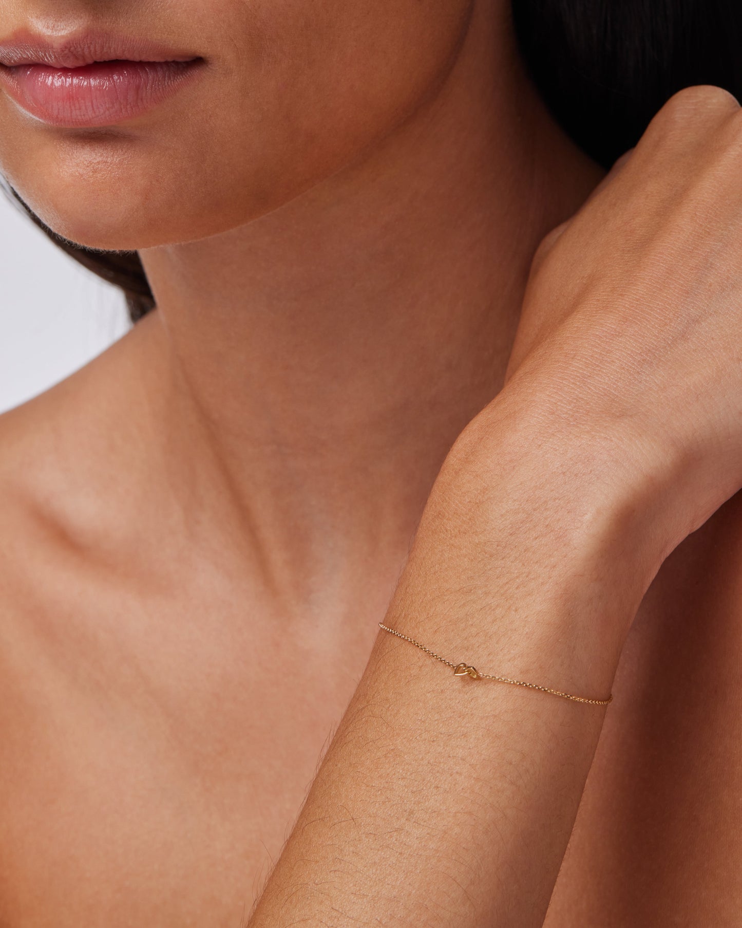 Elegant Heart Gold Chain Bracelet 4