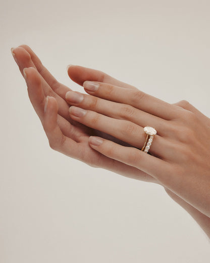 Solitaire-Oval Lab Grown Diamond Engagement Ring