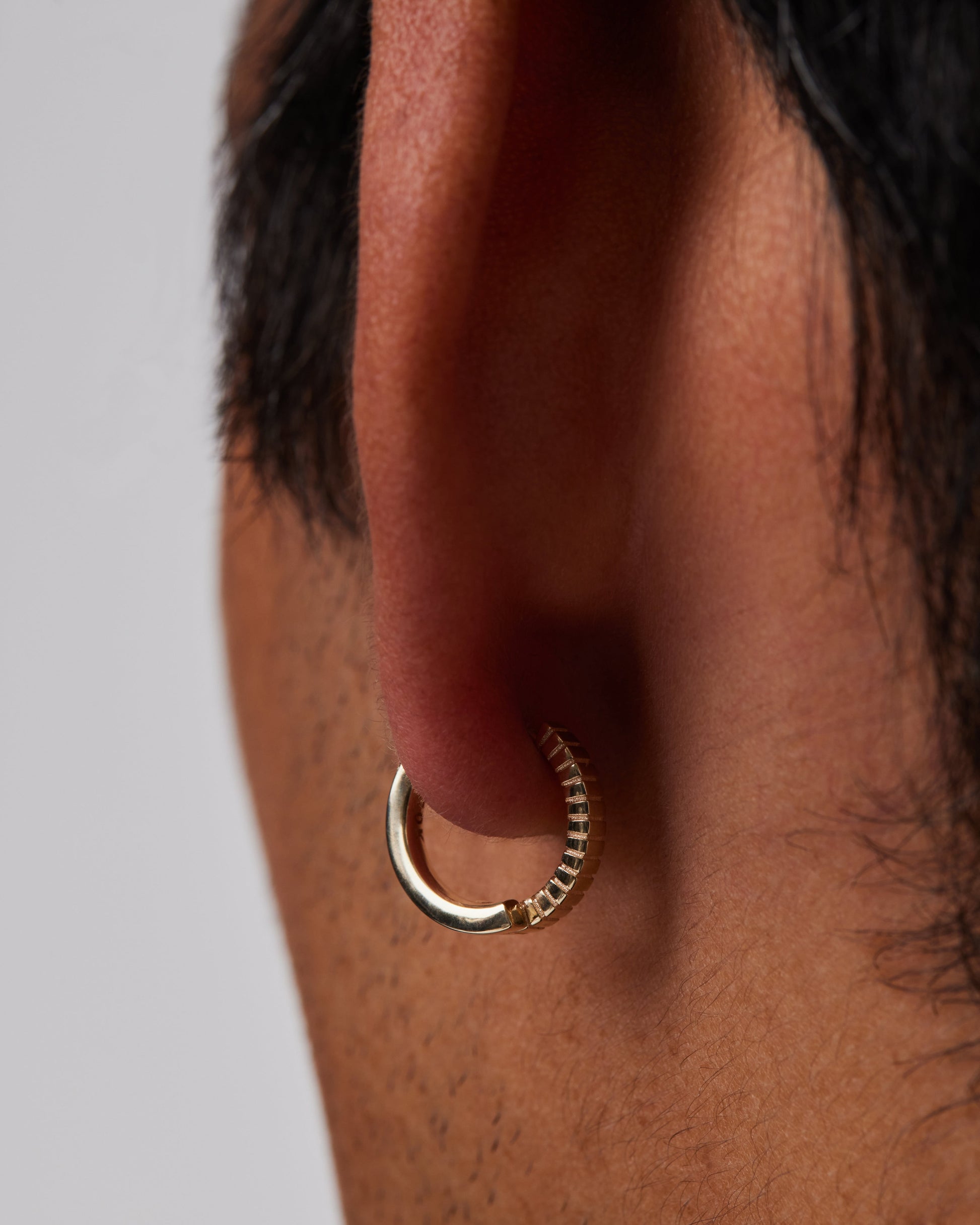 Elegant Textured Semi-Round Hoop Earrings 2
