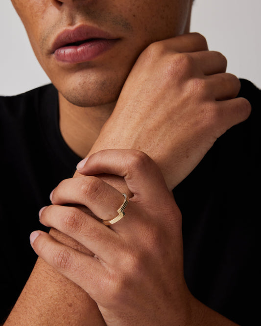 Golden Elegance: Textured Split Wedding Band 2