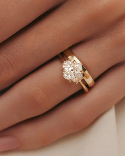 Solitaire-Oval Lab Grown Diamond Engagement Ring