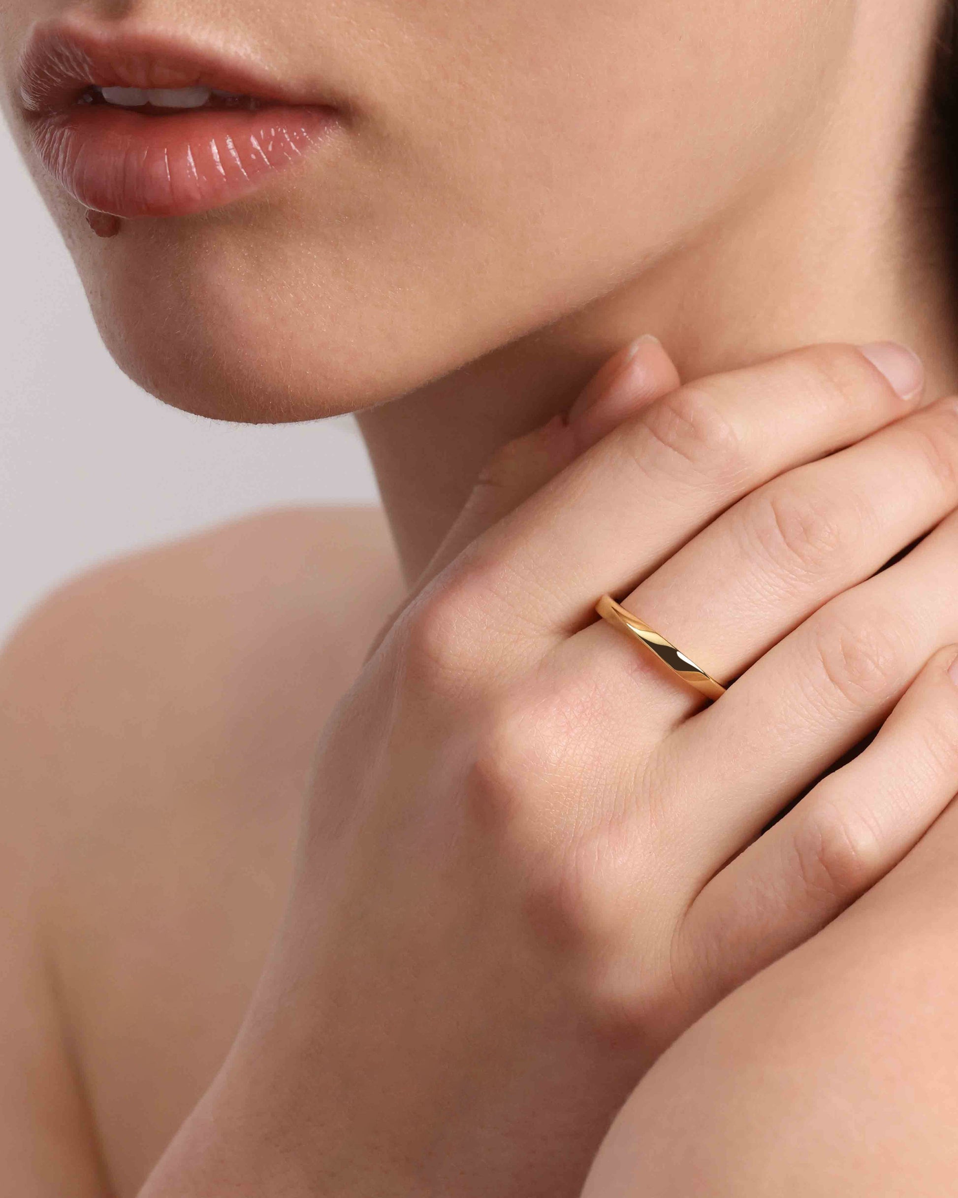 Classic Twisted Shank Wedding Band 6