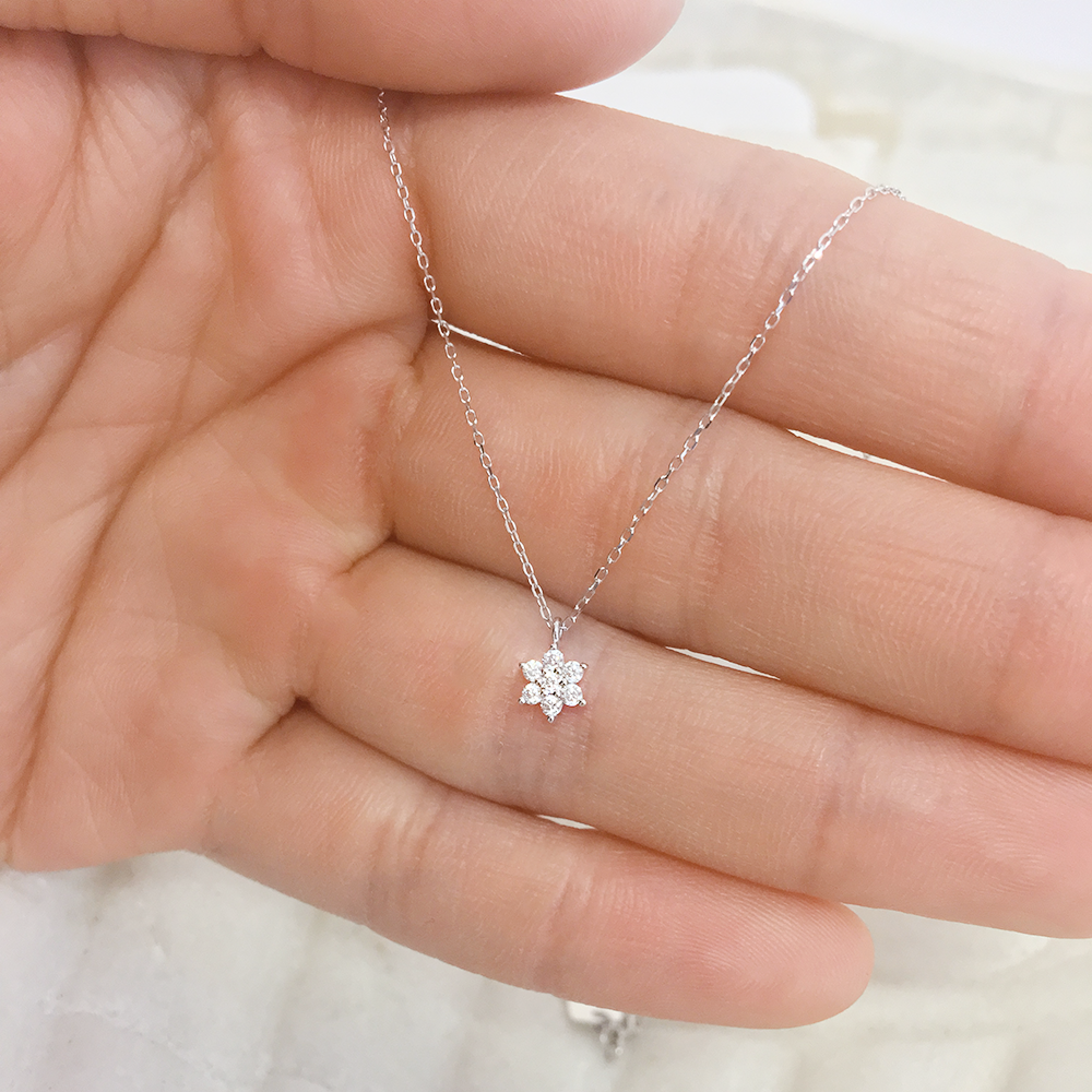 Star-Shaped 0.05 TCW Round Lab-Grown Diamond Necklace