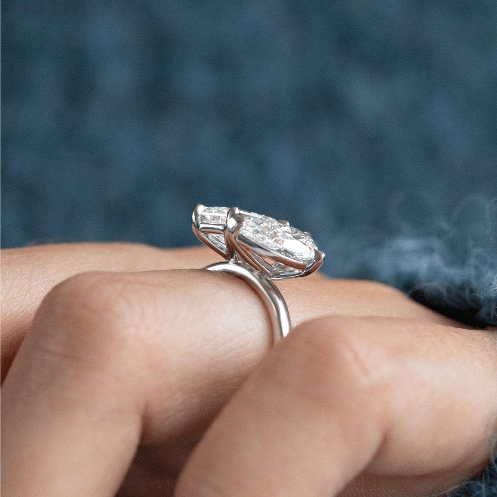 Solitaire-Oval Lab Grown Diamond Engagement Ring