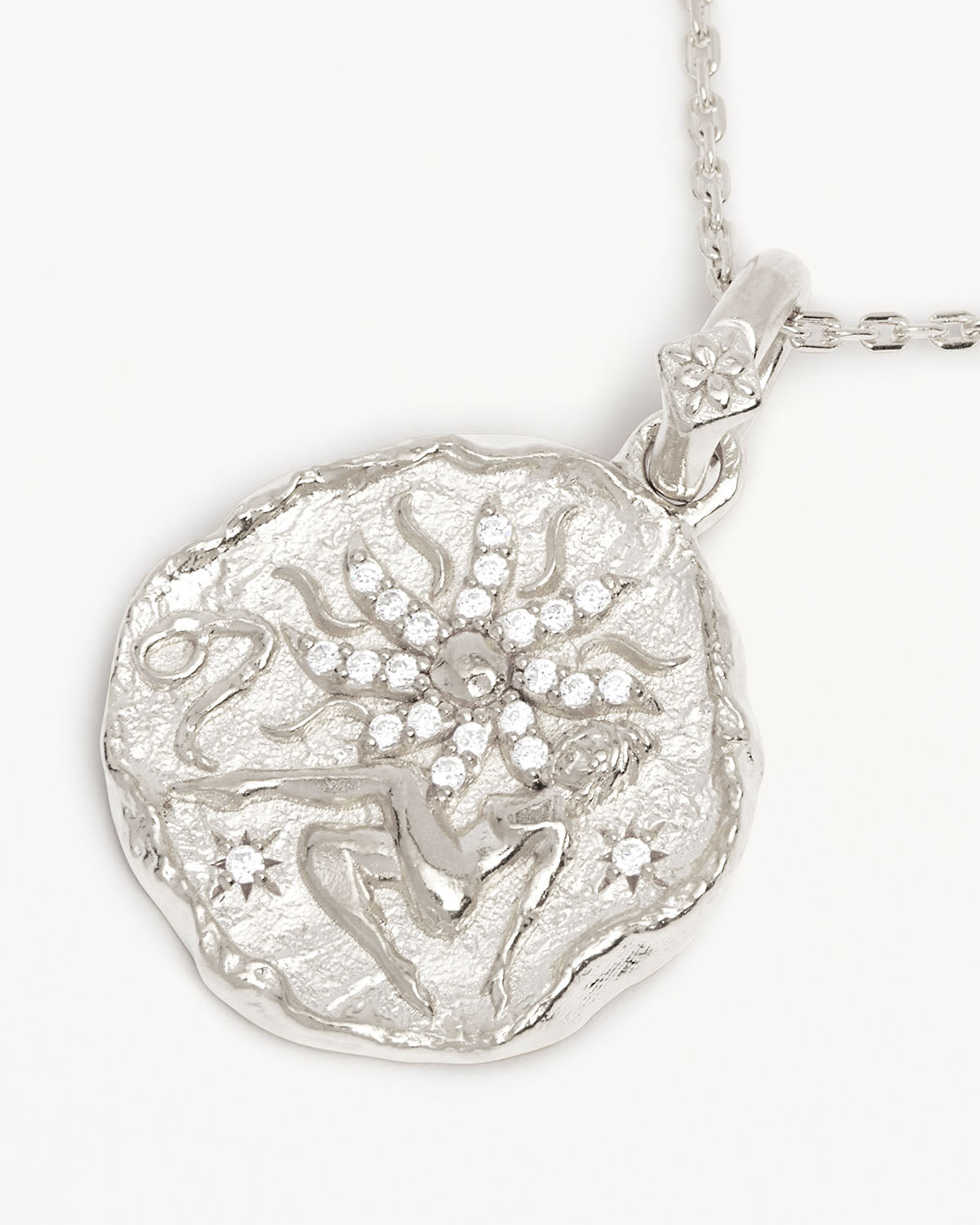 Round Diamond Charm Pendant Necklace - Leo