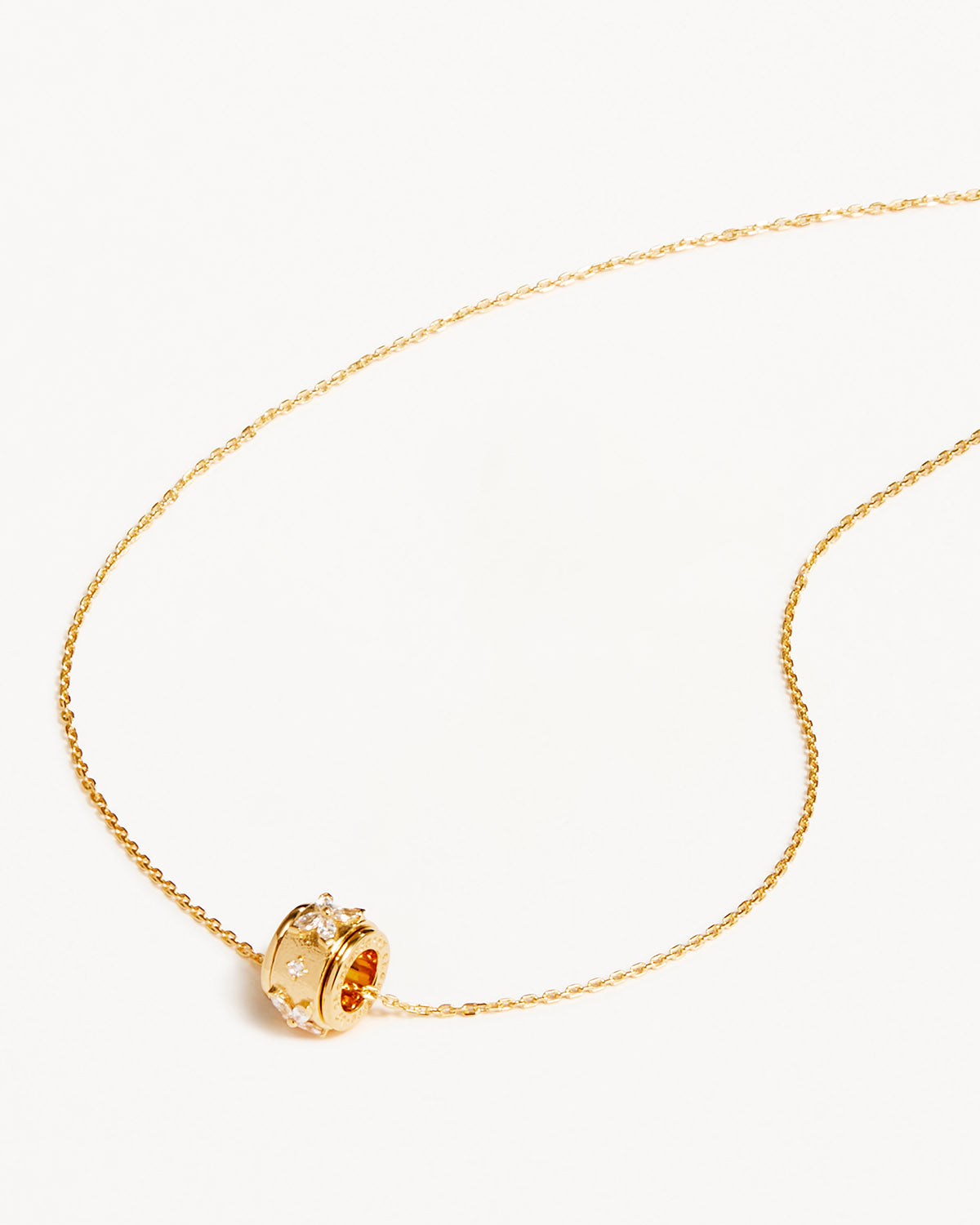 0.25TCW Marquise Lab Grown Diamond Spinning Flower Necklace 2