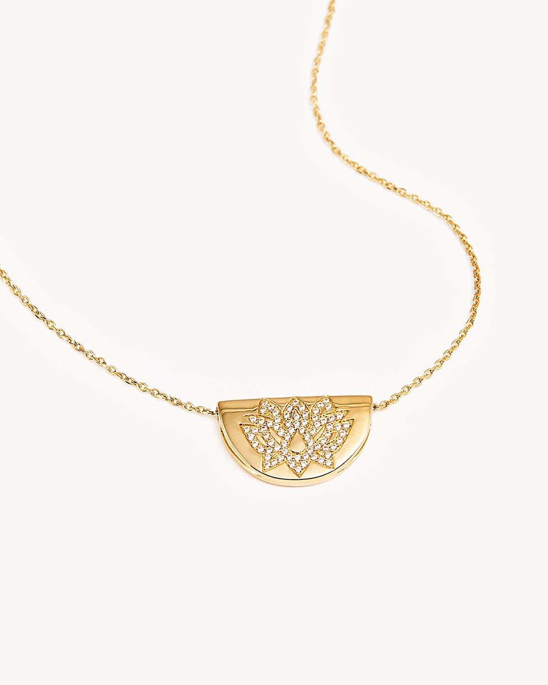 Radiant Elegance: 0.15 TCW Round Lab-Grown Diamond Lotus Necklace