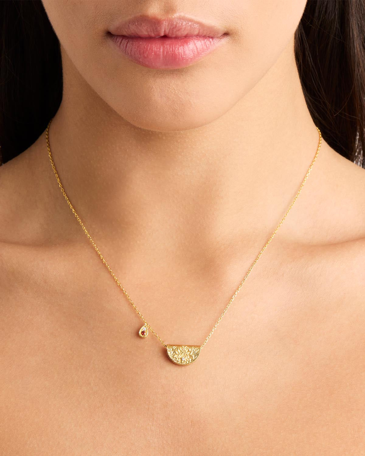 Elegant Gold Sunflower Necklace with Teardrop Garnet Accent 2