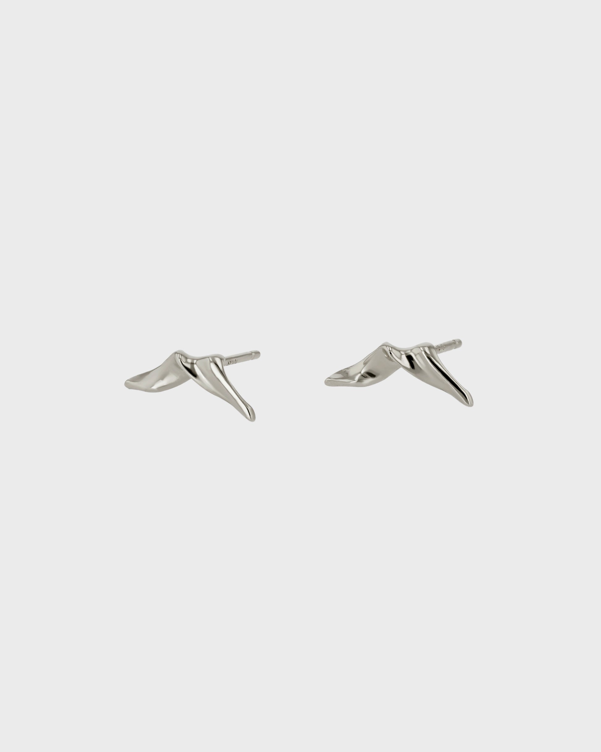 Ocean-Inspired Kelp Twist Stud Earrings 1