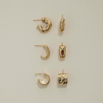 Golden Fluid Wave Hoop Earrings 3