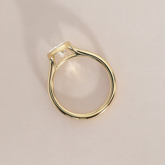Solitaire-Oval Lab Grown Diamond Engagement Ring