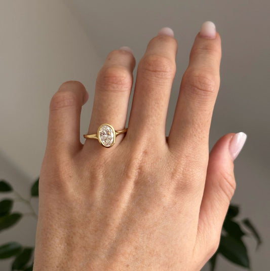 Solitaire-Oval Lab Grown Diamond Engagement Ring