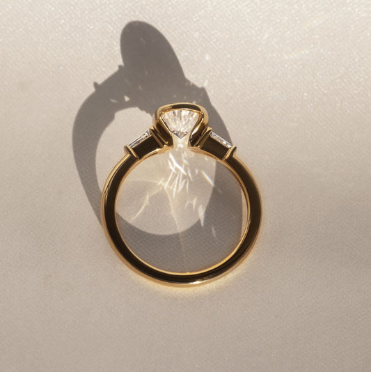 Solitaire-Oval Lab Grown Diamond Engagement Ring