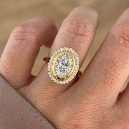 Solitaire-Oval Lab Grown Diamond Engagement Ring