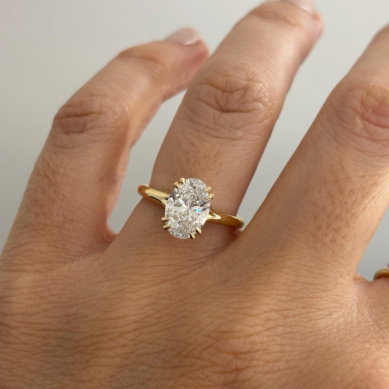 Solitaire Split Shank & Double Prong-Oval Cut Lab Grown Diamond Engagement Ring