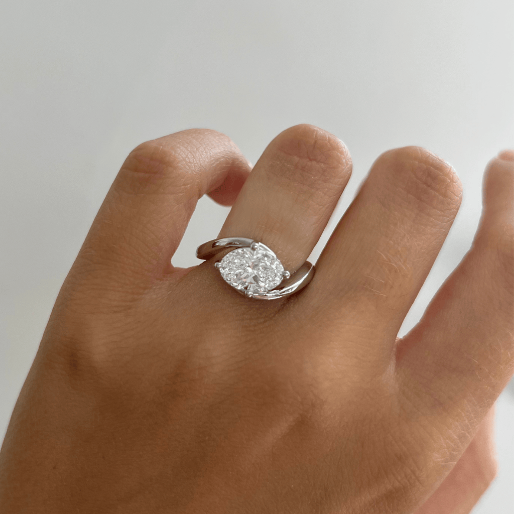 Solitaire-Oval Lab Grown Diamond Engagement Ring