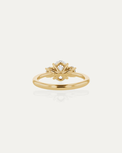Solitaire-Oval Lab Grown Diamond Engagement Ring