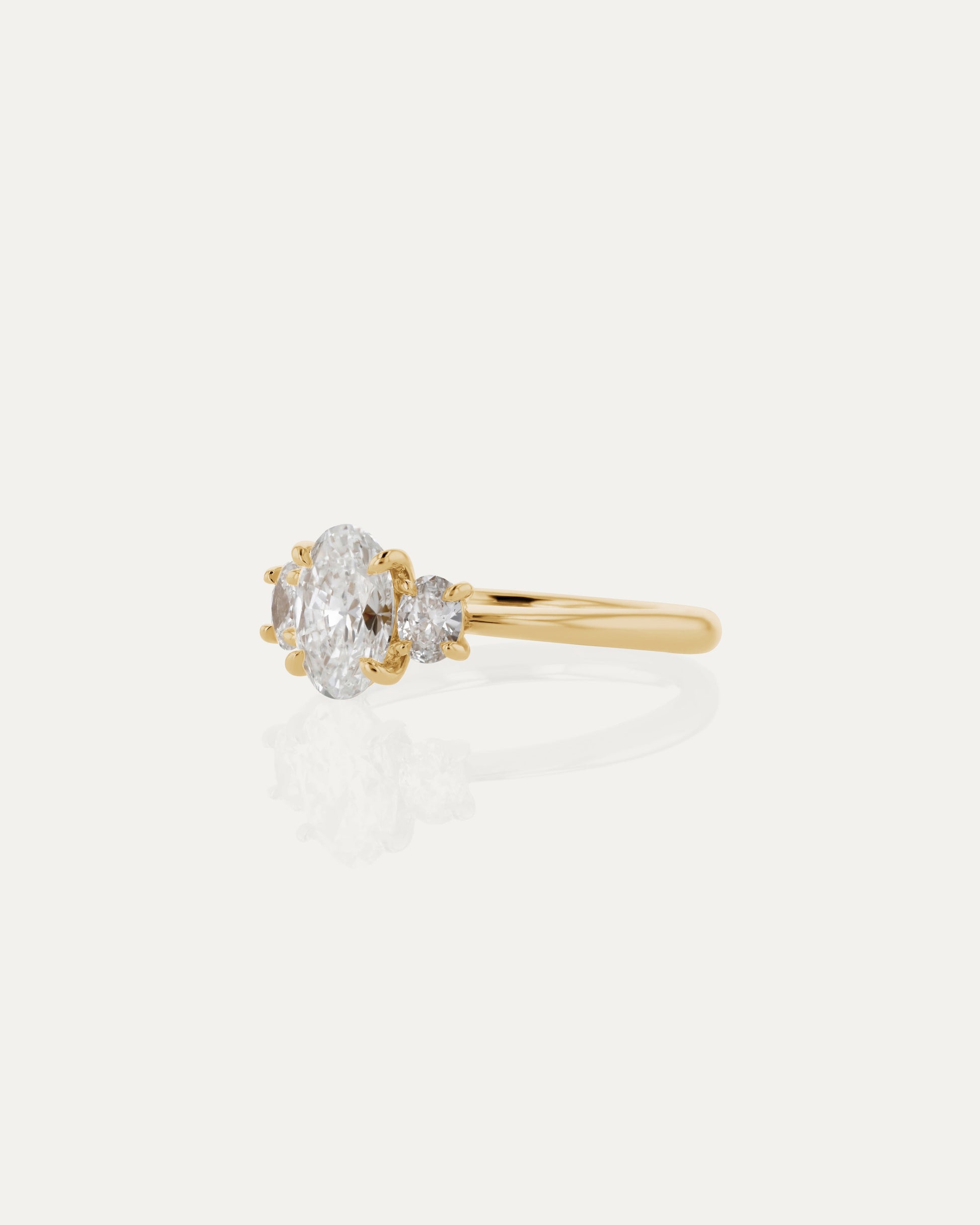 Solitaire-Oval Lab Grown Diamond Engagement Ring