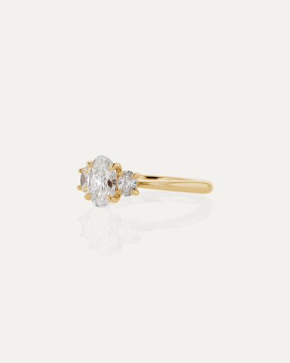 Solitaire-Oval Lab Grown Diamond Engagement Ring