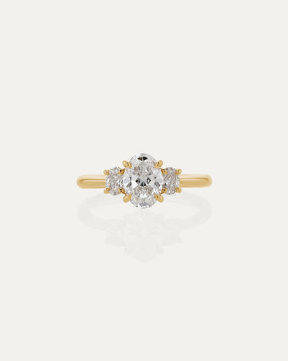 Solitaire-Oval Lab Grown Diamond Engagement Ring
