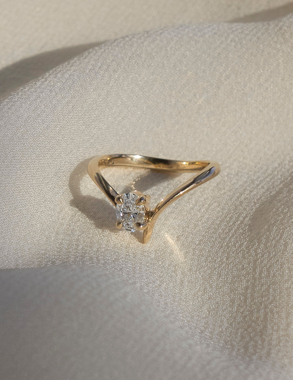 Solitaire-Oval Lab Grown Diamond Engagement Ring