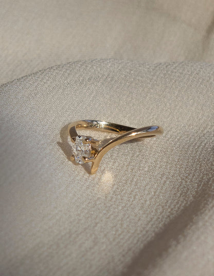 Solitaire-Oval Lab Grown Diamond Engagement Ring