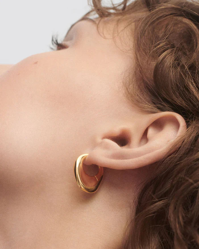 Golden Bold Bag-Inspired Hoop Earrings 2