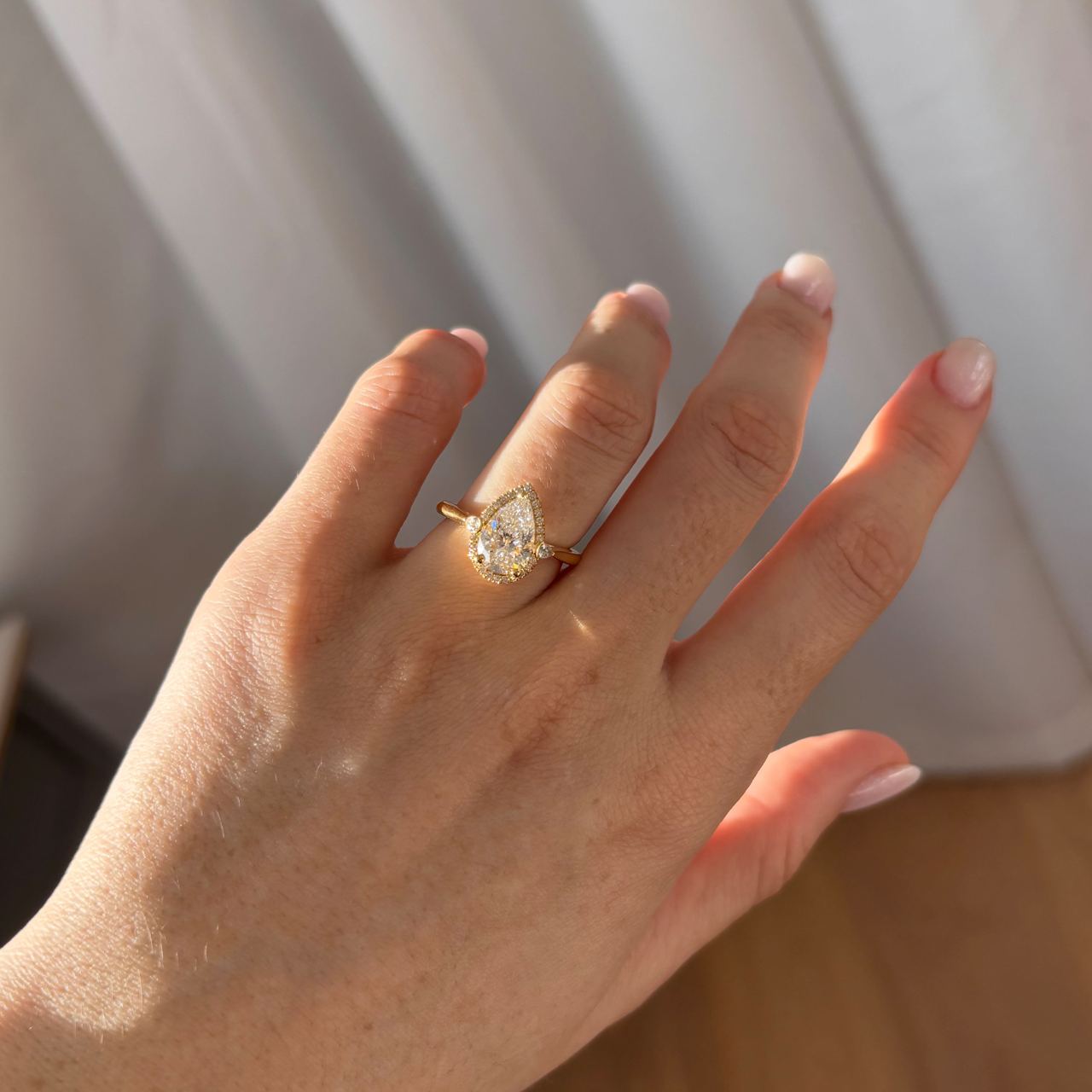 Solitaire-Oval Lab Grown Diamond Engagement Ring