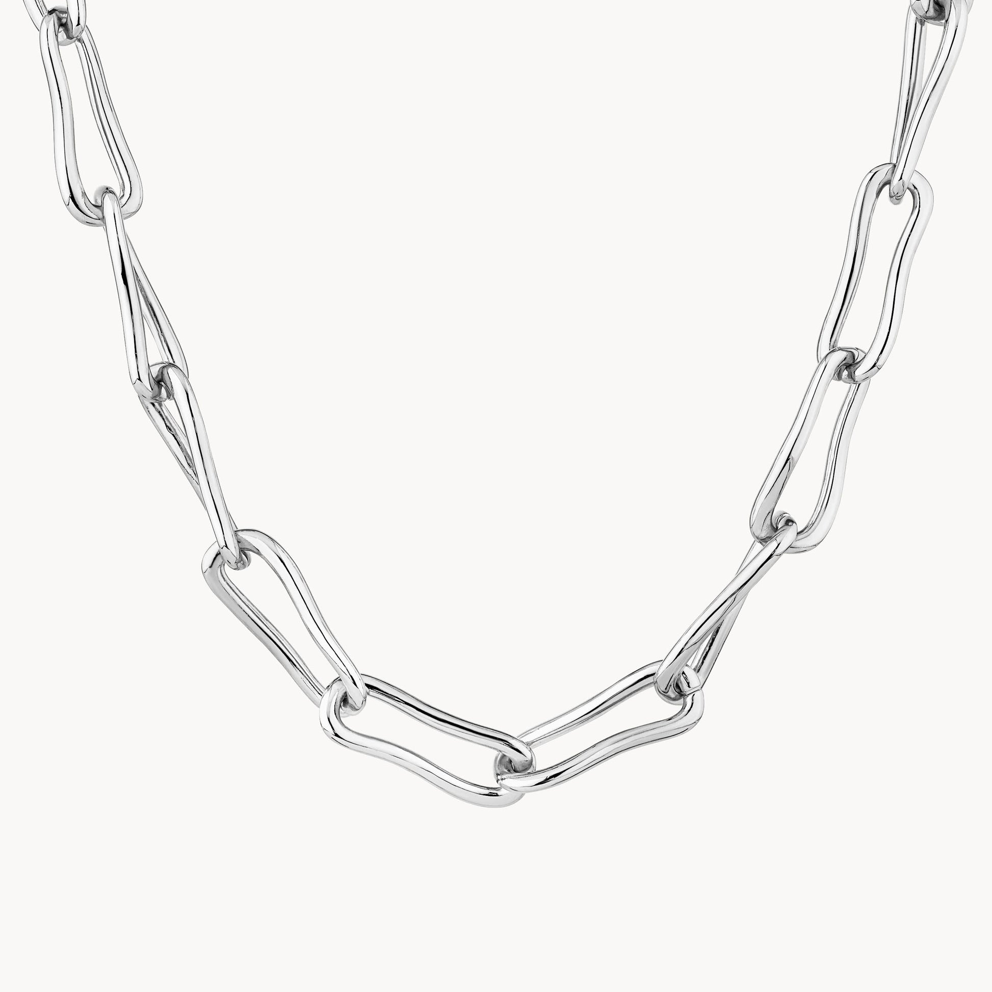 Pinched Paperclip Chain Necklace in Silver 1