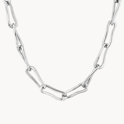 Pinched Paperclip Chain Necklace in Silver 1
