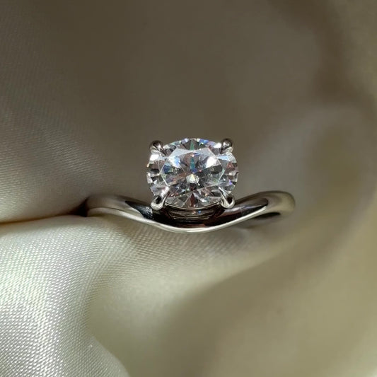 Solitaire Curved- 1.5 CT Oval Moissanite Engagement Ring