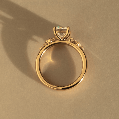 Solitaire-Oval Lab Grown Diamond Engagement Ring