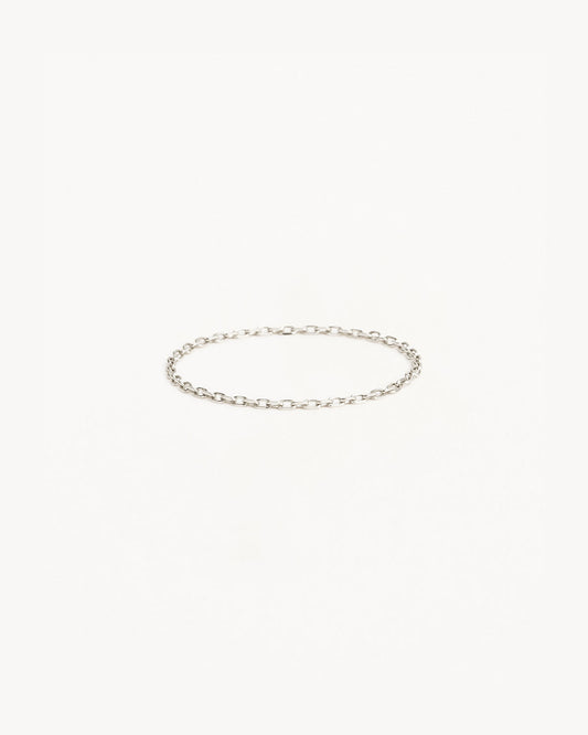 Elegant White Gold Chain Link Wedding Band