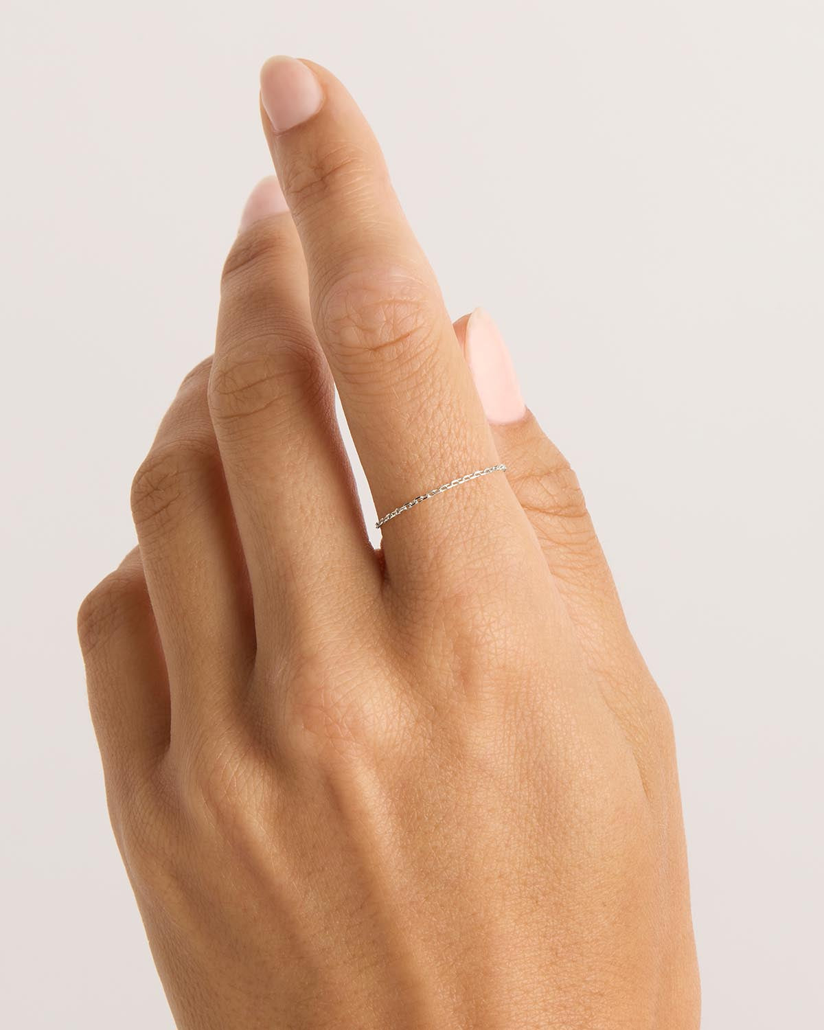 Elegant White Gold Chain Link Wedding Band 2