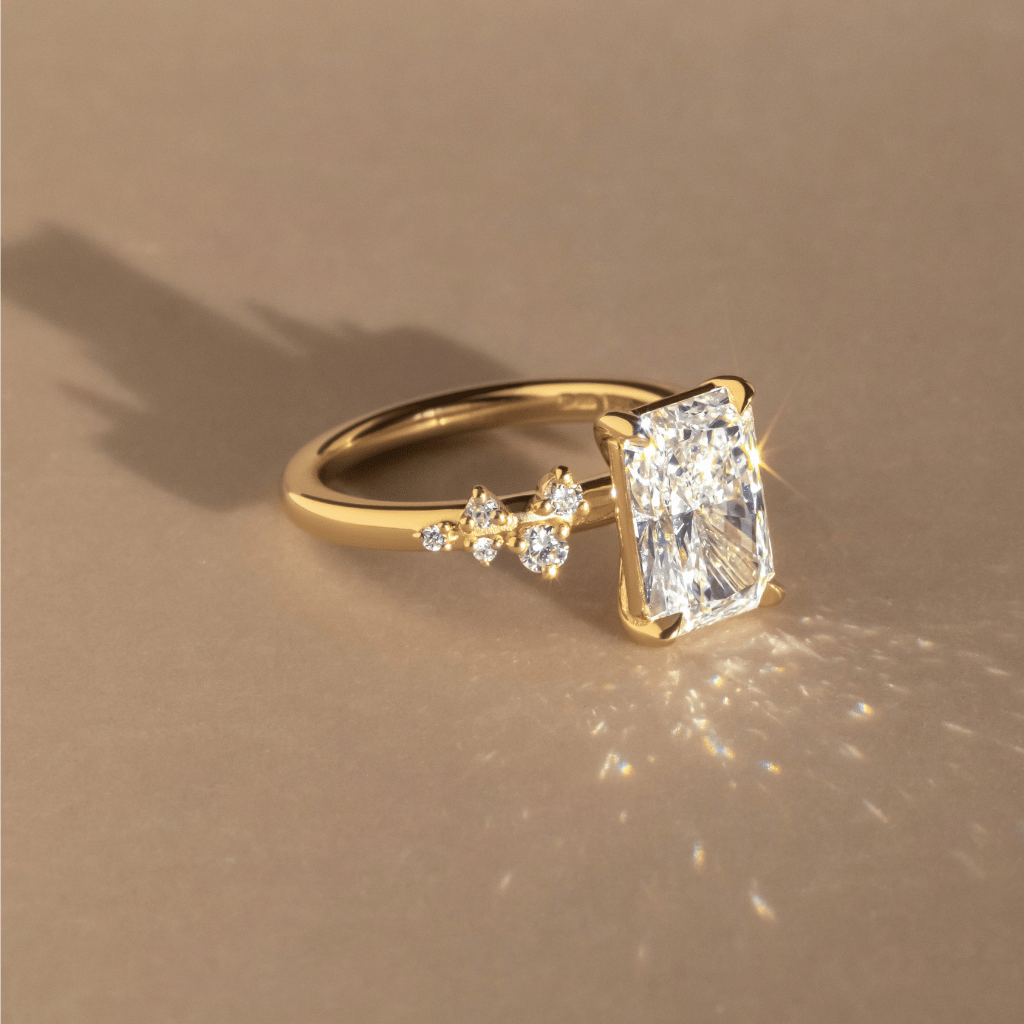 Solitaire-Oval Lab Grown Diamond Engagement Ring