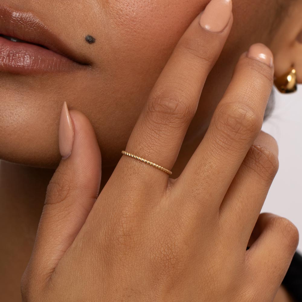 Twisted Elegance: Classic Gold Rope Band 7