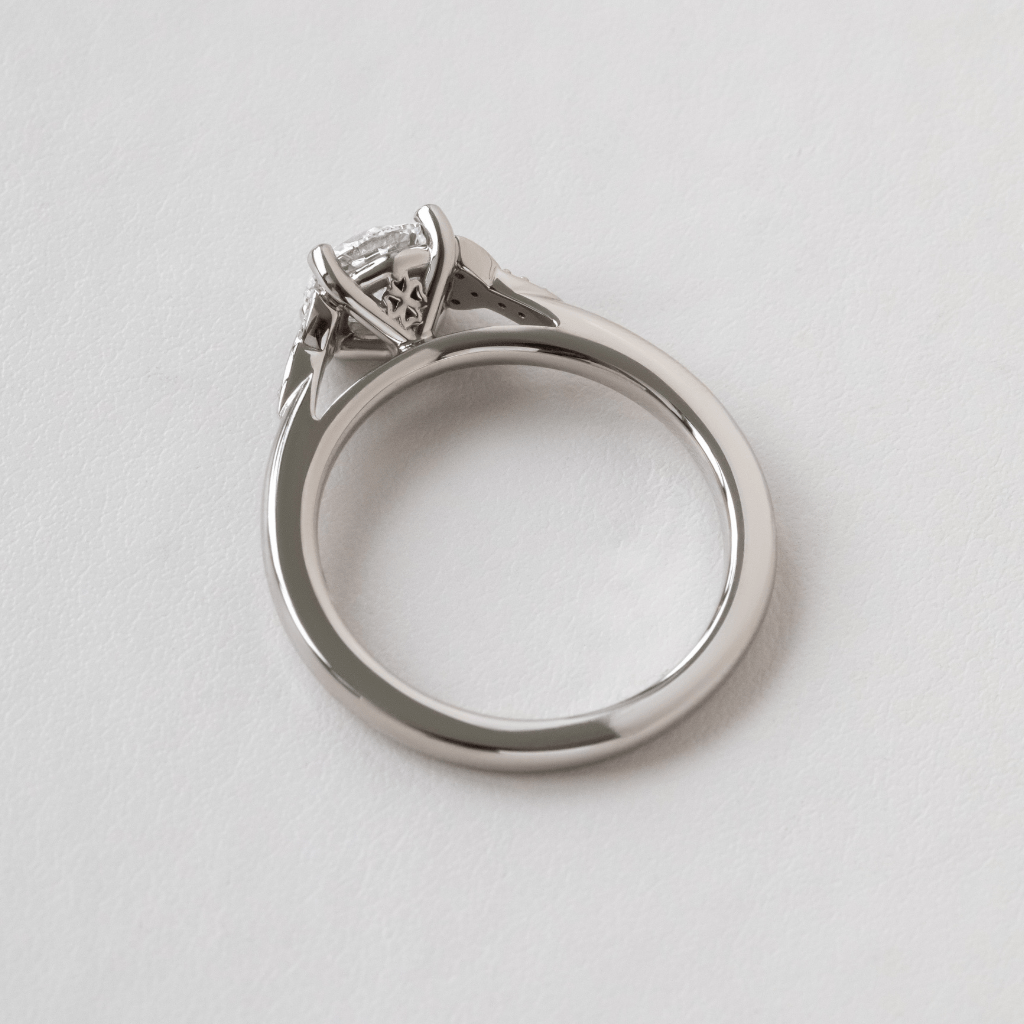 Solitaire-Oval Lab Grown Diamond Engagement Ring